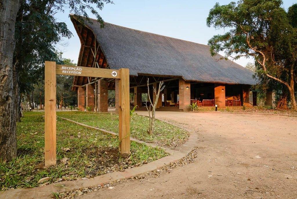 Montebelo Gorongosa Lodge & Safari Mtindiri Exterior photo